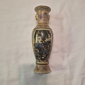 Vintage Japanese Satsuma Style Porcelain Vase Geisha Scenic Gold Gilt 9.5 Inch